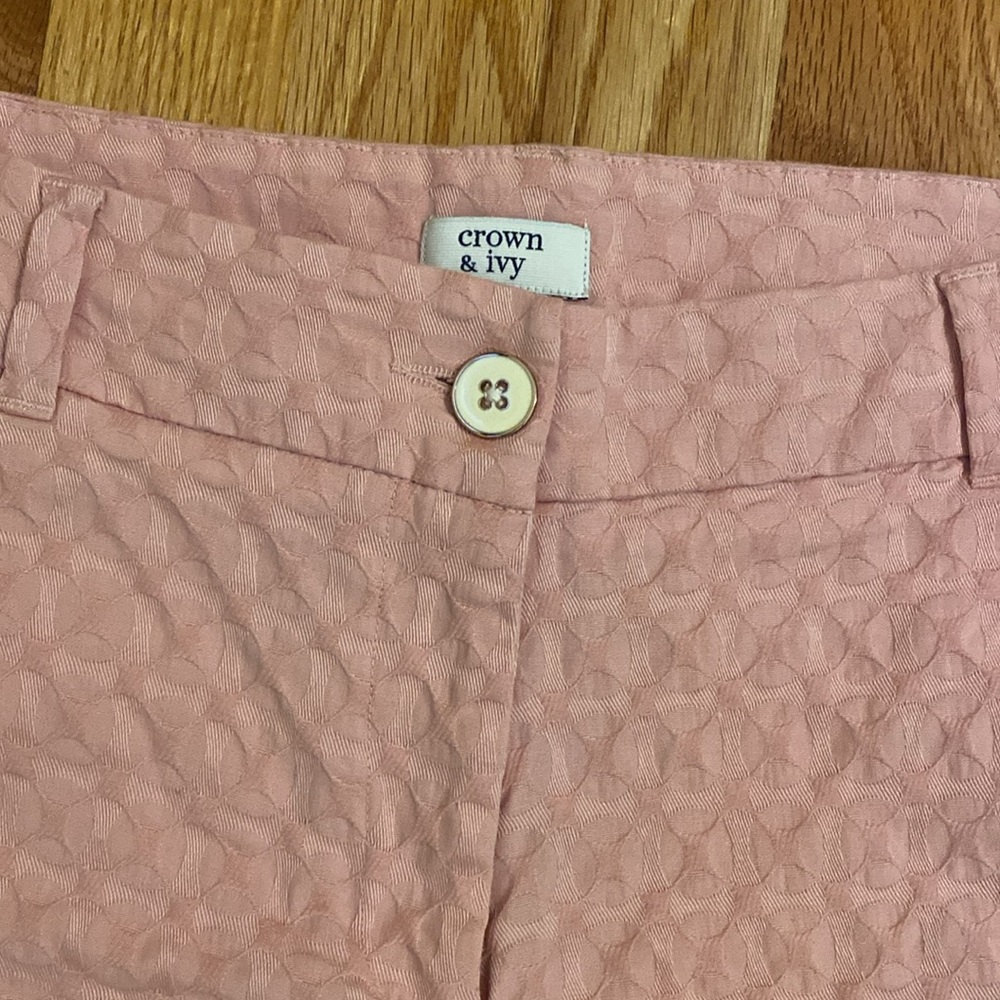 Crown & Ivy Women's Textured Scalloped Shelby Shorts Pink - Picture 5 of 8